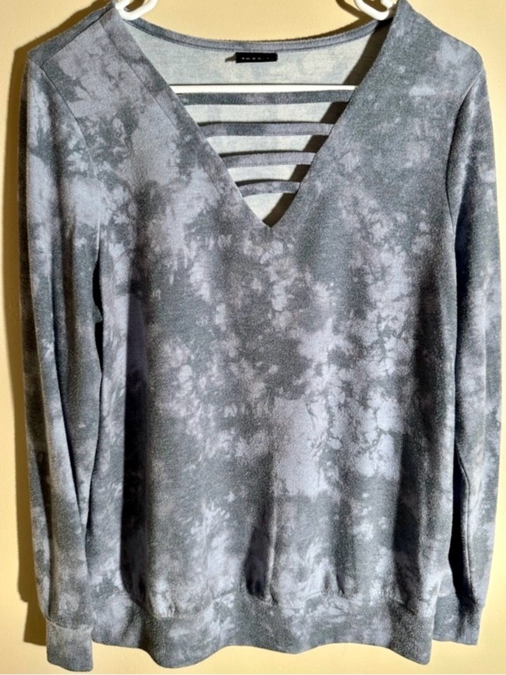 Torrid Women’s XL Gray Purple Tie Dye Strappy V Neck Long Sleeve Top